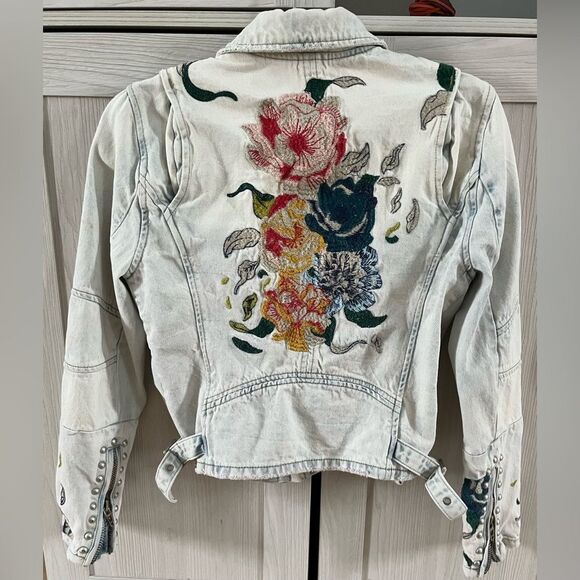 Blank NYC Floral Embroidered Moto Denim Jacket - Size Small EUC - Picture 4 of 8